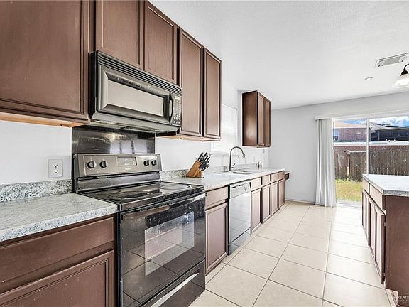 4th image of 7013 N 39th St