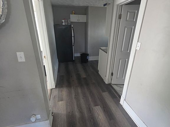 4th image of 803 S 31st St