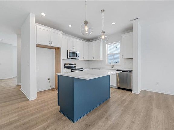 5th image of 2118 McCarters Way