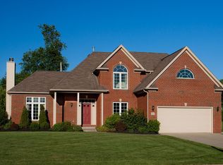 4107 Thornwood Ln, Williamsville, NY 14221