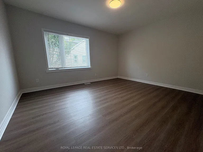 5 Henderson Ave — Photo 11