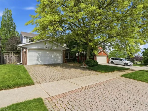 2241 Mansfield Dr, Burlington, ON L7P 3J3