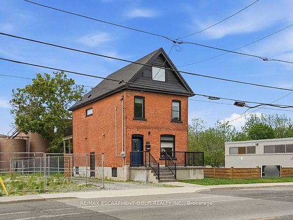 2nd image of 198 Dundurn St S