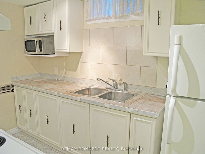 Toronto House for rent - 2 Bedrooms — photo 4