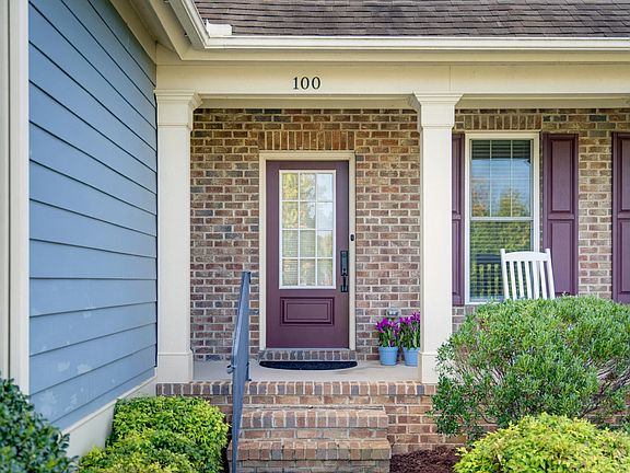 4th image of 100 Stonecrest Ave