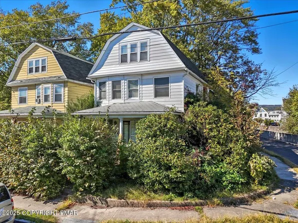 57 Regent St, Wilkes Barre, PA 18702