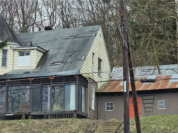 1853 State Route 208, Pulaski, PA 16143
