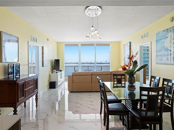 4th image of 600 NE 27th St APT 3303