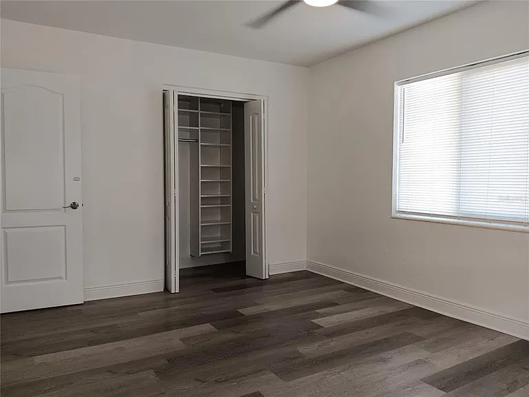4864 Lake Charles Dr N — Photo 20