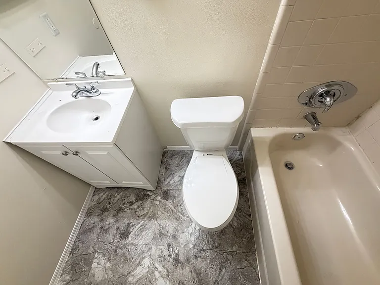 4124 Pershing Pointe Pl #4 — Photo 26