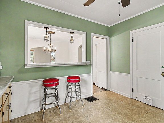 5th image of 26 Lake St