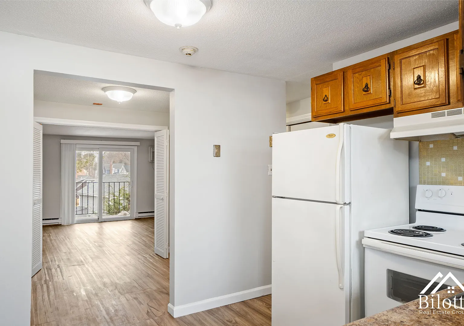 242 Waterman Avenue — Photo 4