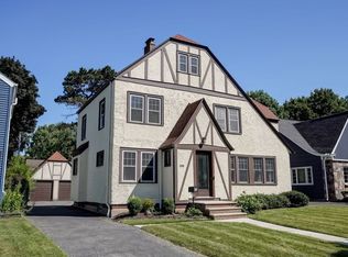 92 Torrington Dr, Rochester, NY 14618