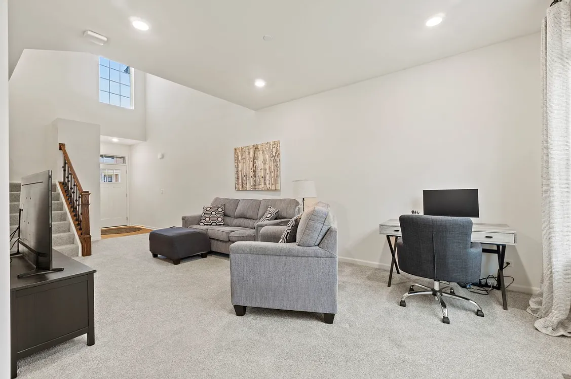 2 bed, 2.5 bath, 1481 sqft, $2,795 — Photo 4