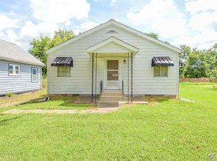 620 N 3rd St, Dupo, IL 62239