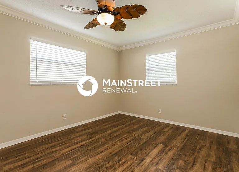 1833 Shore Acres Blvd NE — Photo 5