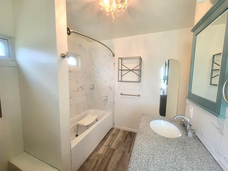 12264 Roosevelt Blvd — Photo 15