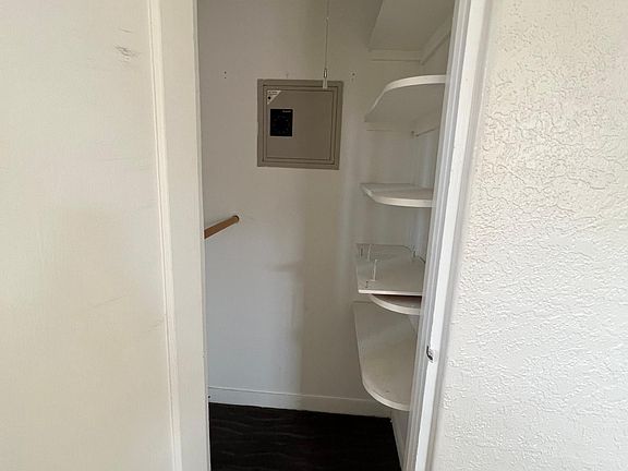 5th image of 7505 Cutler Ave NE