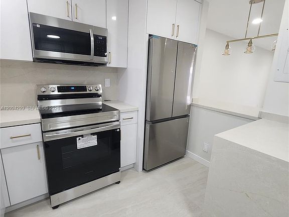 4th image of 2781 N Pine Island Rd APT 302