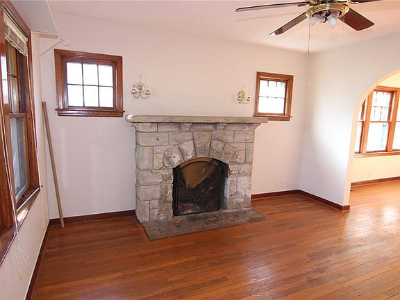 4th image of 2940 N 63rd St