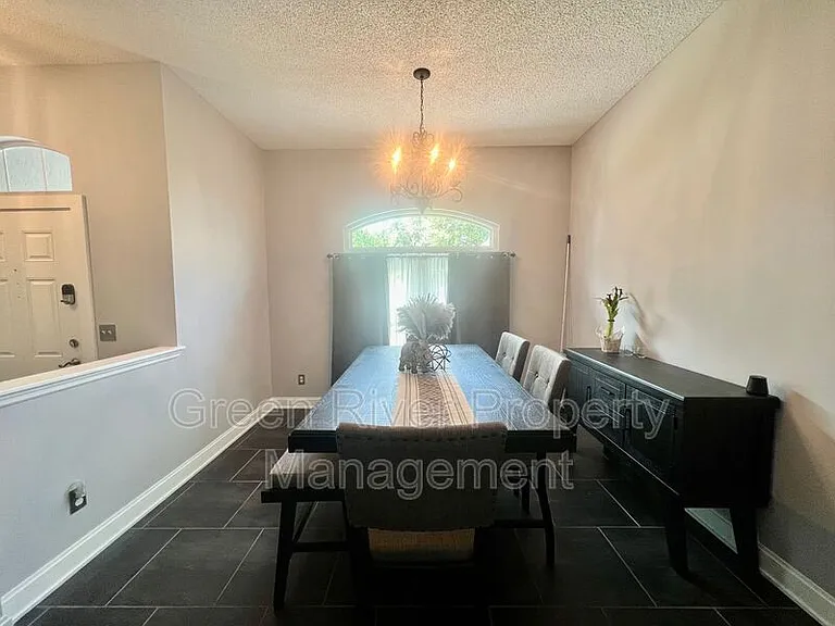 3352 Shelley Dr — Photo 7