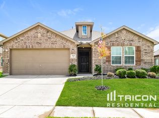525 Hunt Farms Rd, Fate, TX 75189
