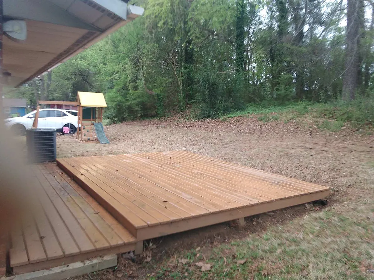 Building Photo - 508 Solar Dr