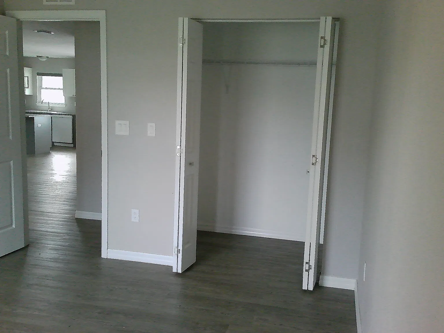 2 bed, 1200 sqft, $1,600 — Photo 3