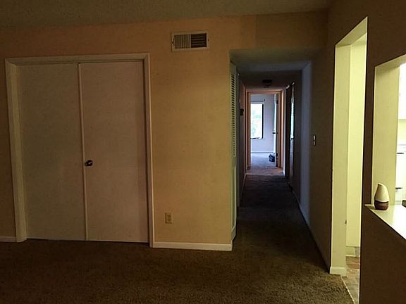 Entry way to 1st bedroom & other rooms