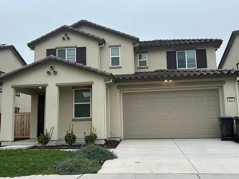 639 Rosedale Way — Photo 1
