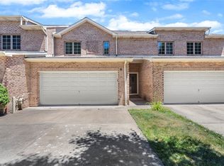 106 Bridgewater Dr, Oakdale, PA 15071