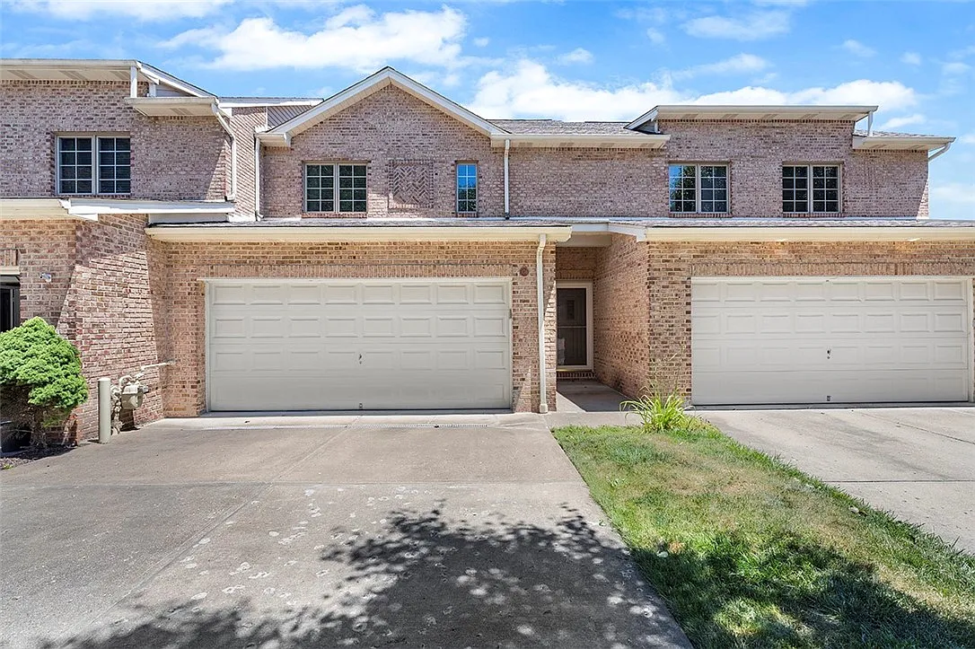 106 Bridgewater Dr photo 1