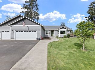 207 S 10th St, Creswell, OR 97426