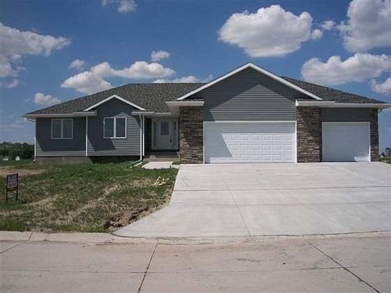 1st image of 3812 Norseman Ave