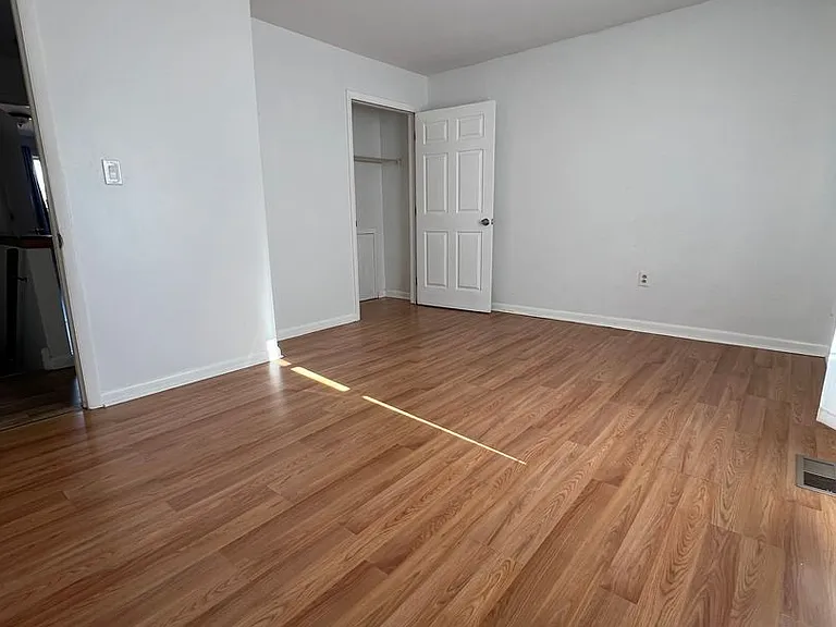 1610 W Diamond St — Photo 20