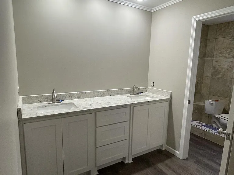 7800 N Hills Blvd #101 — Photo 4