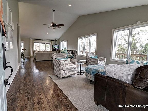2nd image of 20431 Garland Ln