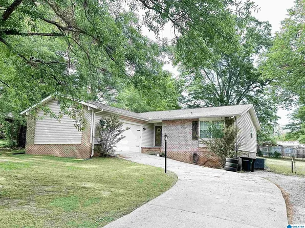 106 Meadowgreen Dr, Montevallo, AL 35115