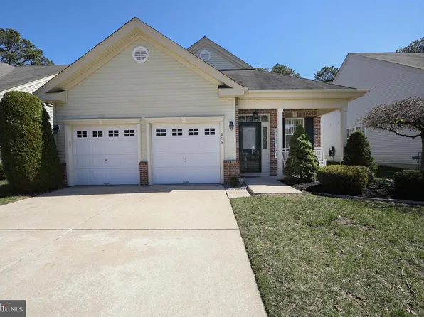 819 Westminster Dr N, Southampton, NJ 08088