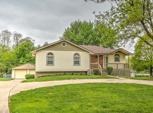 11530 N Virginia Ave, Kansas City, MO 64155