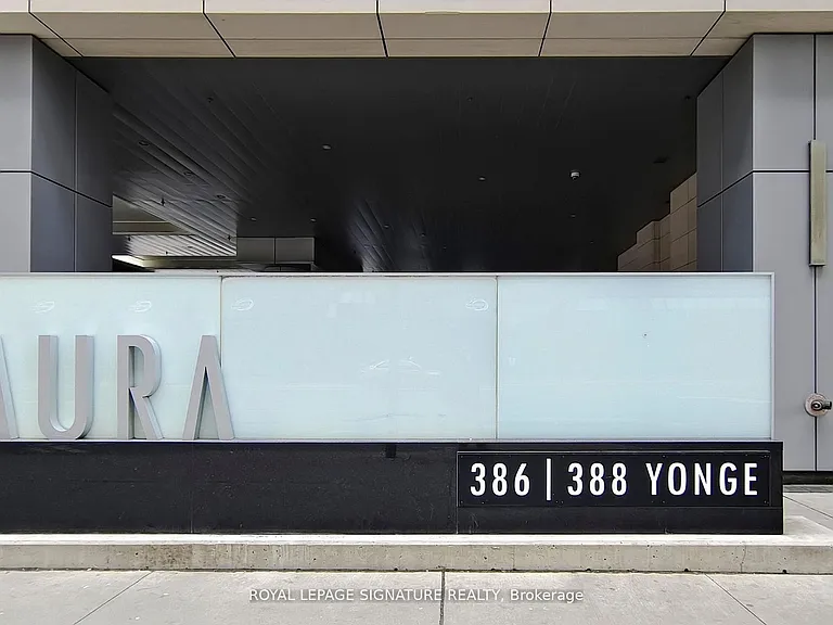 386 Yonge St #4508 — Photo 4