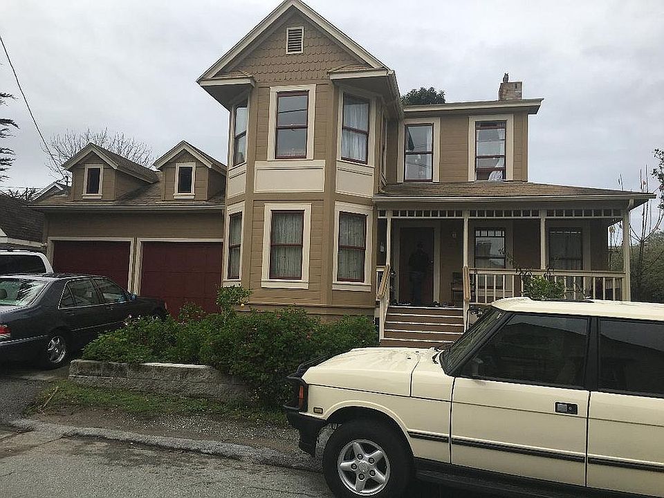 2nd image of 212 Wood St