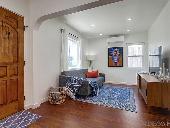 3rd image of 4421 41st St