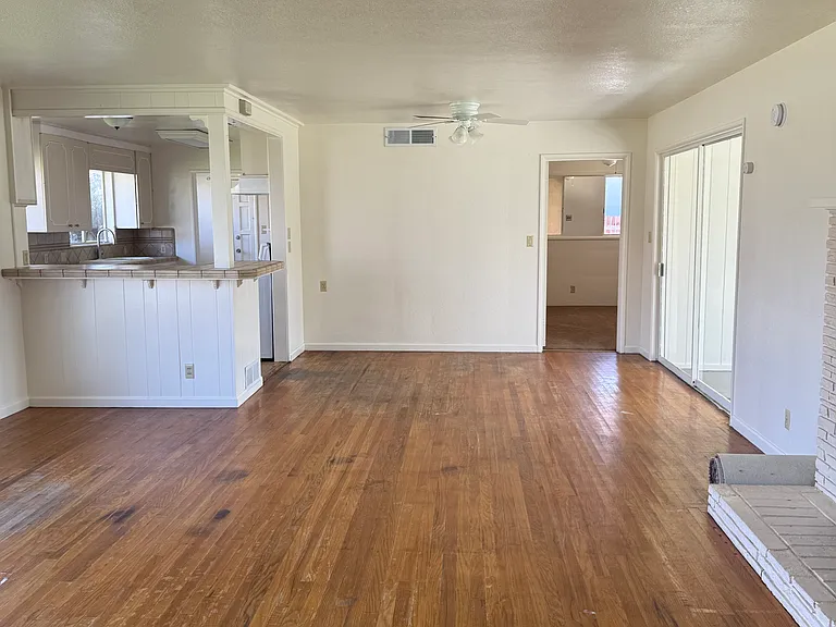 1271 Slaughter Ave — Photo 3