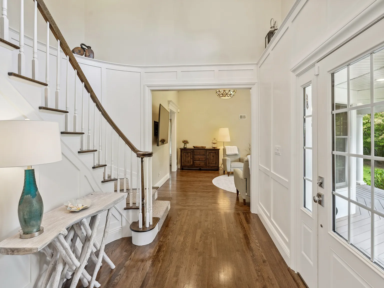 Sensational Seasonal Rental by the Sea Now Available — Photo 3