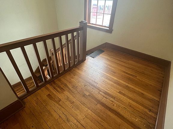 5th image of 101 N 2nd St #10489972