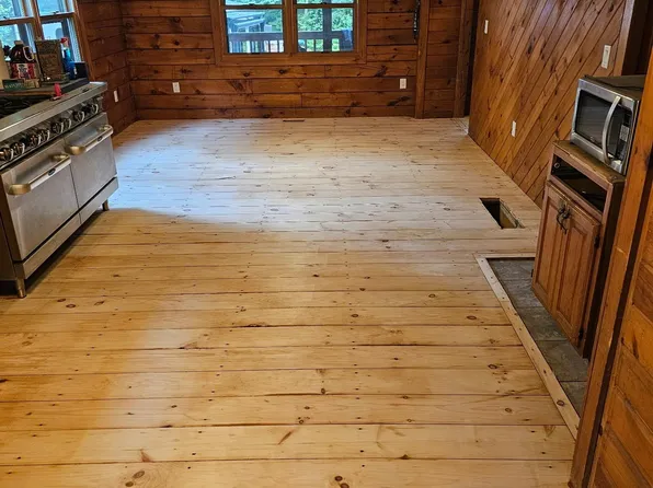 108 Old Bennington Road, Greenfield, NH 03047