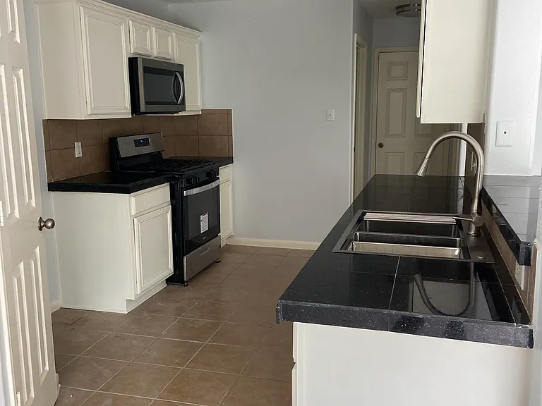 3634 Windmill Village Dr — Photo 11