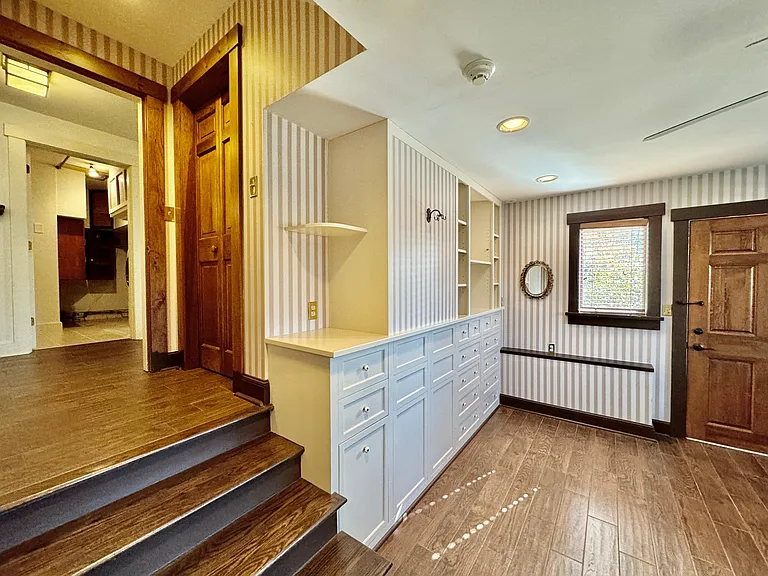 315 Bayview St — Photo 56