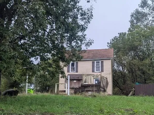 7551 Nollar Rd, Whitmore Lake, MI 48189